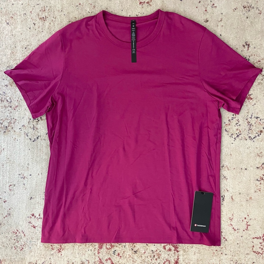 NWT Lululemon Fundamentals Tee